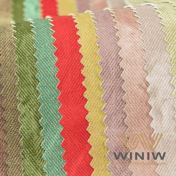 o couro sintético do microfiber para vestuários apronta-se agora para enviar